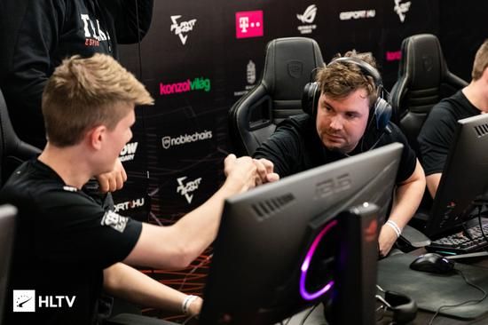 参与iQOO与王者荣耀十周年抽签活动赢取新机机会